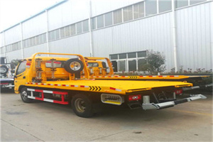 威海附近拖车救援搭电