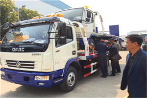 威海汽车道路救援拖车价格